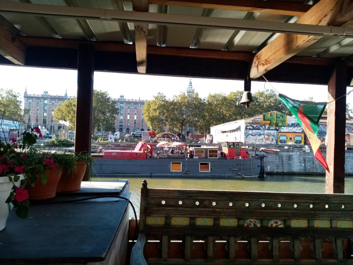 Bateau-hôtel Edouard Boat