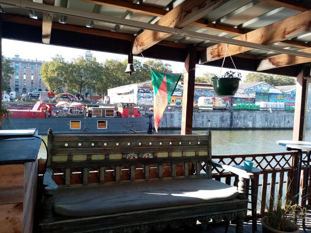 Edouard Boat Bateau-hôtel